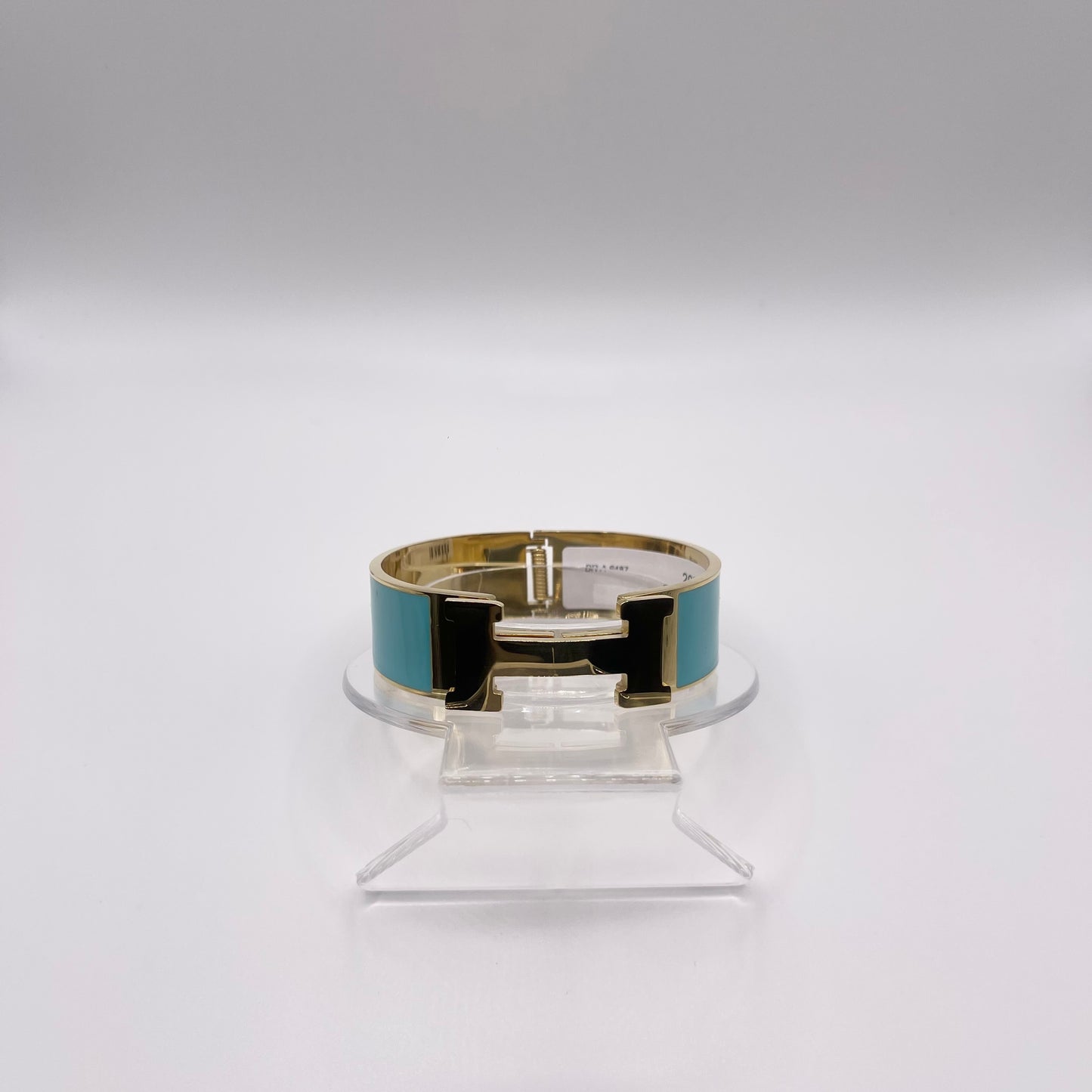 Luxe Accent Cuff Bracelet | Stylish Women's Jewelry